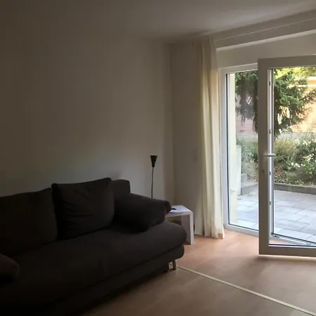公寓 Zwischen-zentrum-und-elbe-erdgeschosswohnung-mit-terrasse-in-dresden 德累斯顿